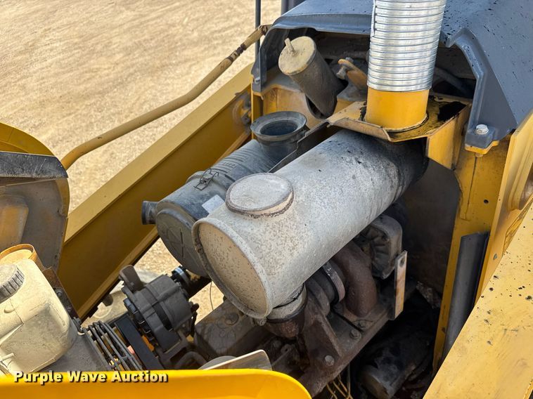 image for item DY0025 2005 John Deere 310SG backhoe