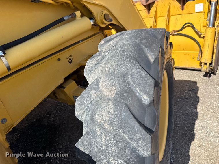 image for item DY0025 2005 John Deere 310SG backhoe