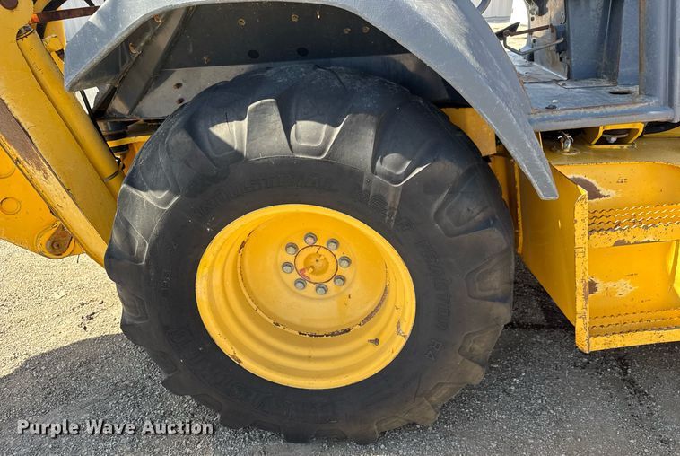 image for item DY0025 2005 John Deere 310SG backhoe