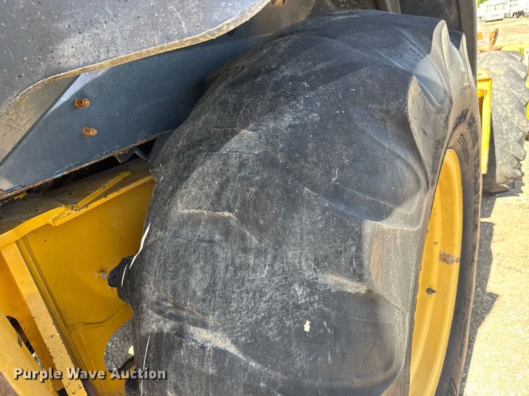 image for item DY0025 2005 John Deere 310SG backhoe