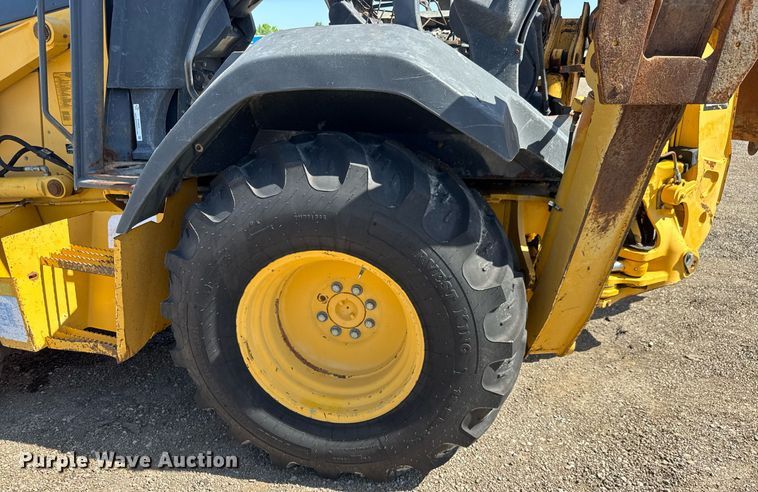 image for item DY0025 2005 John Deere 310SG backhoe