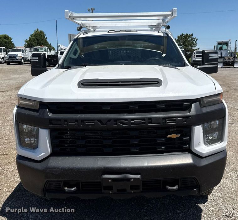 image for item DY0031 2020 Chevrolet Silverado 3500HD Crew Cab utility bed pickup truck