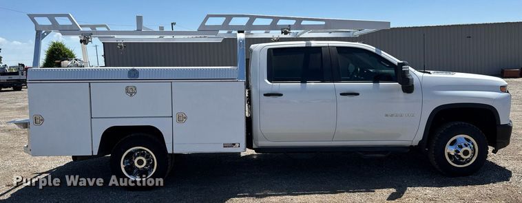 image for item DY0031 2020 Chevrolet Silverado 3500HD Crew Cab utility bed pickup truck