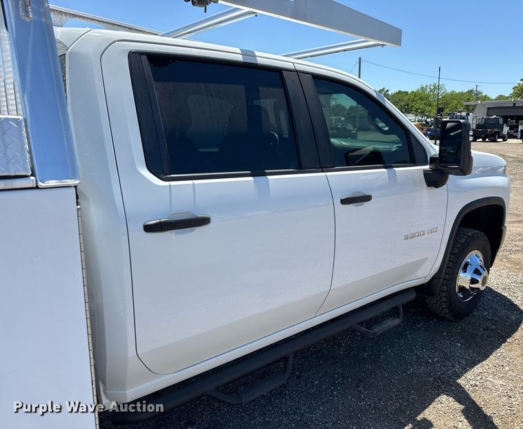 image for item DY0031 2020 Chevrolet Silverado 3500HD Crew Cab utility bed pickup truck