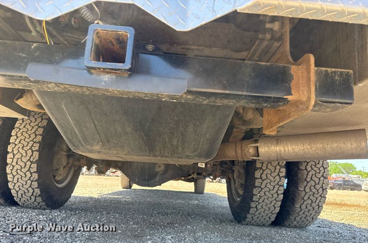 image for item DY0031 2020 Chevrolet Silverado 3500HD Crew Cab utility bed pickup truck