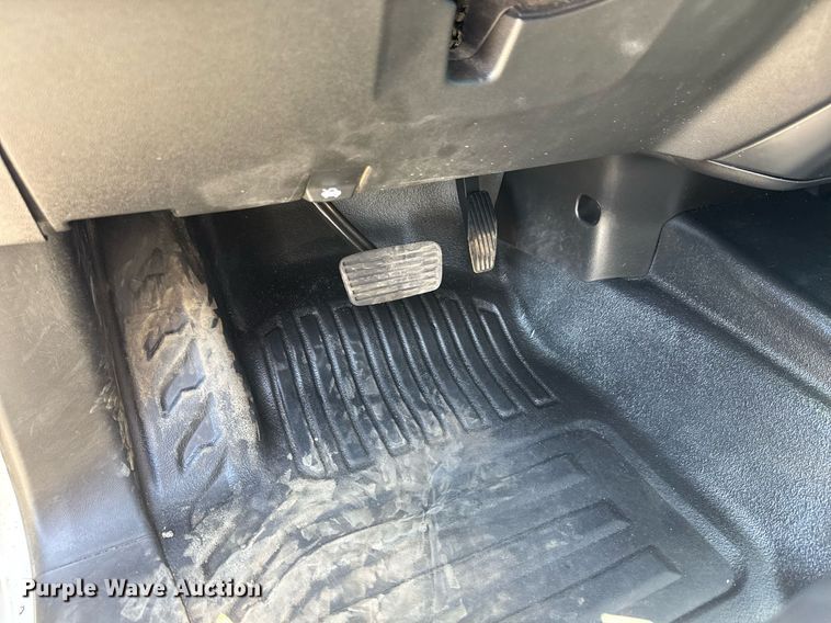 image for item DY0031 2020 Chevrolet Silverado 3500HD Crew Cab utility bed pickup truck