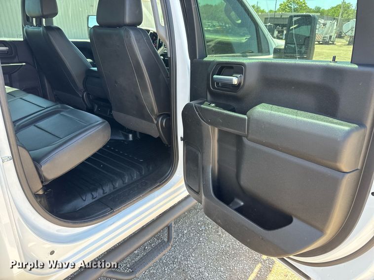 image for item DY0031 2020 Chevrolet Silverado 3500HD Crew Cab utility bed pickup truck