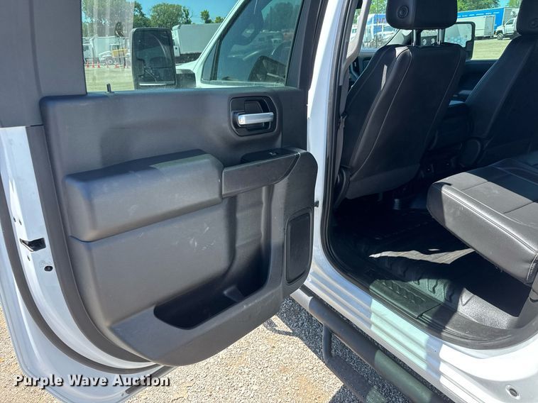 image for item DY0031 2020 Chevrolet Silverado 3500HD Crew Cab utility bed pickup truck