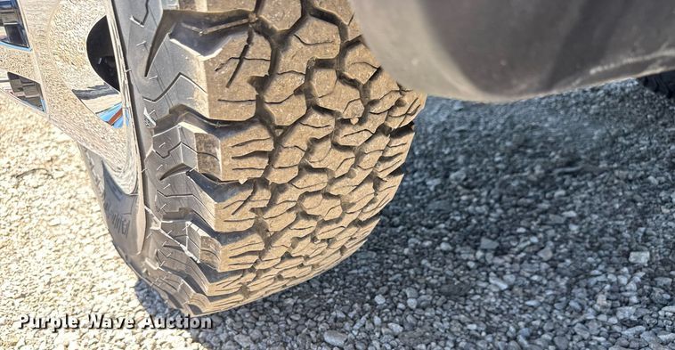 image for item DY0031 2020 Chevrolet Silverado 3500HD Crew Cab utility bed pickup truck