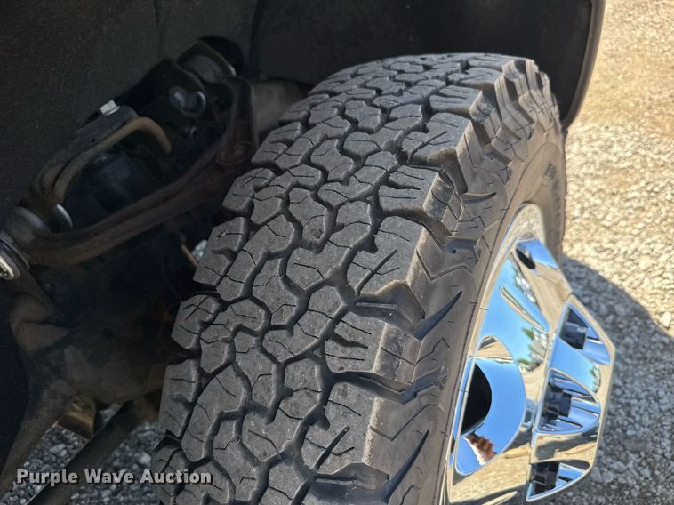 image for item DY0031 2020 Chevrolet Silverado 3500HD Crew Cab utility bed pickup truck