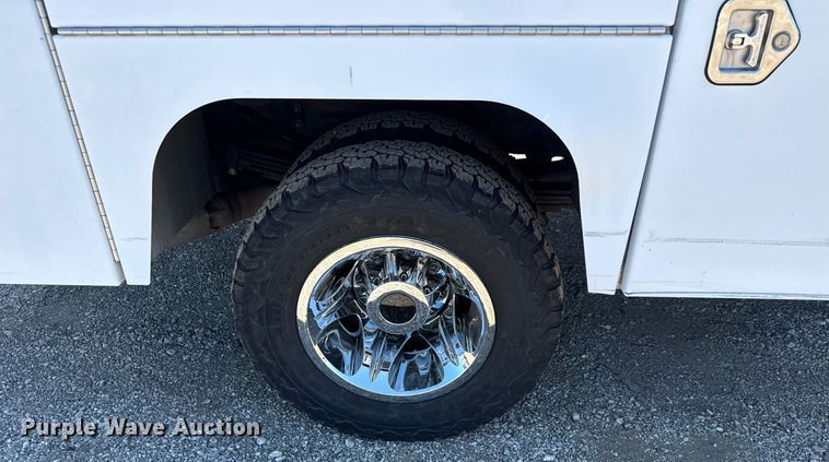 image for item DY0031 2020 Chevrolet Silverado 3500HD Crew Cab utility bed pickup truck