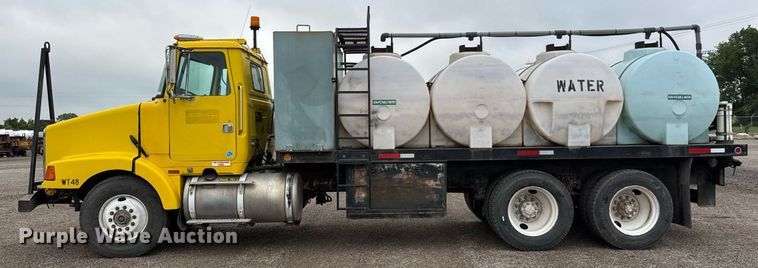 image for item DY0039 1992 White GMC WCA water truck