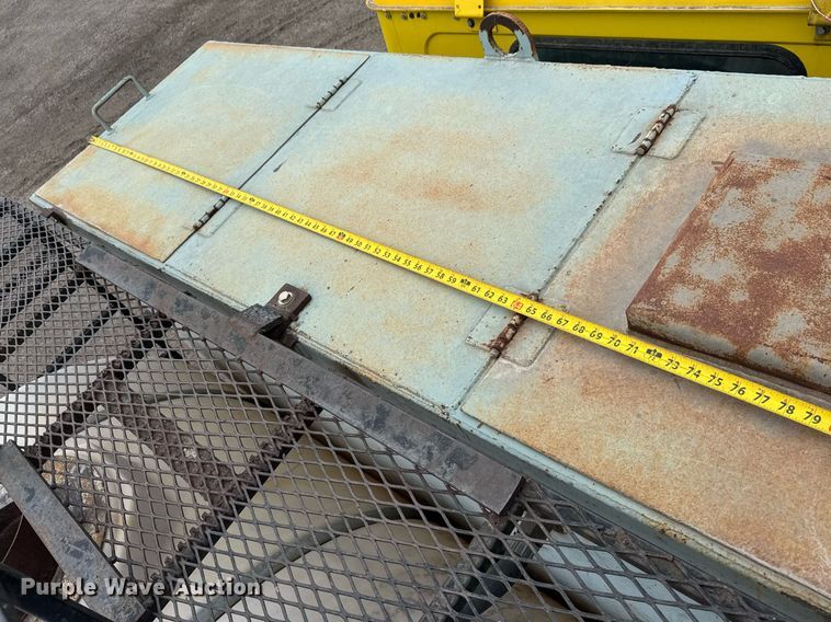 image for item DY0039 1992 White GMC WCA water truck