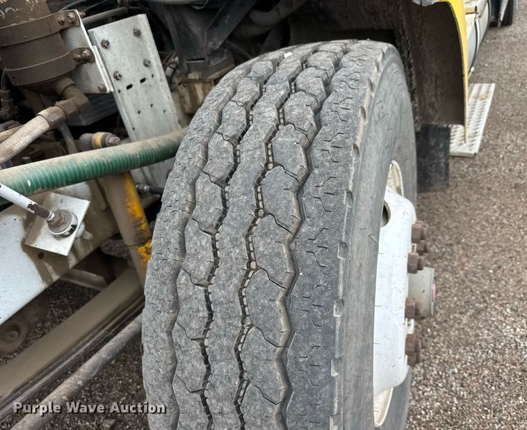 image for item DY0039 1992 White GMC WCA water truck