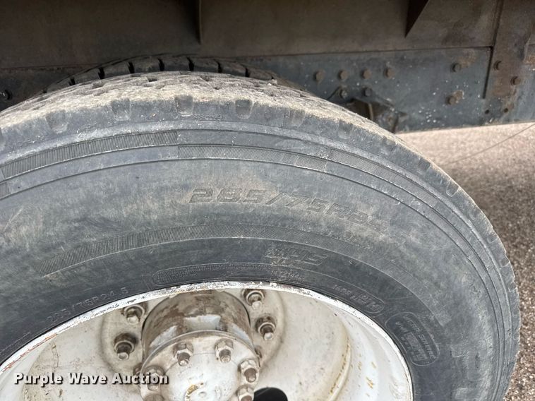 image for item DY0039 1992 White GMC WCA water truck