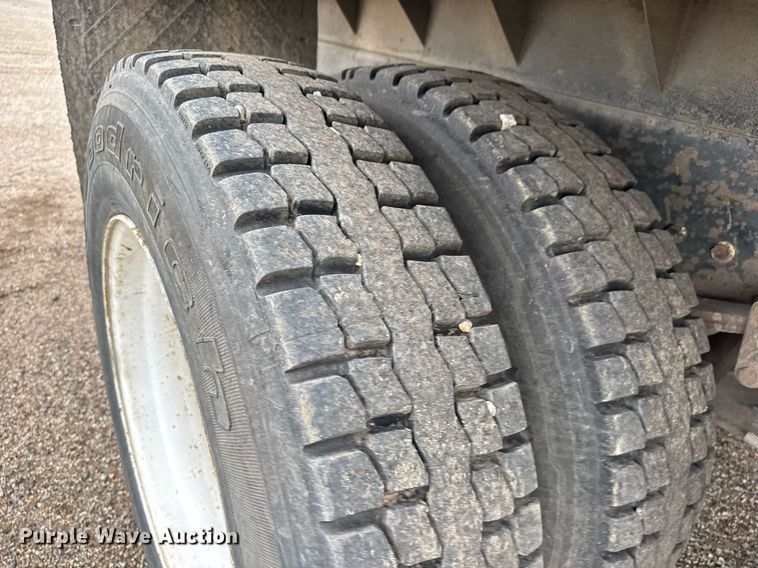 image for item DY0039 1992 White GMC WCA water truck