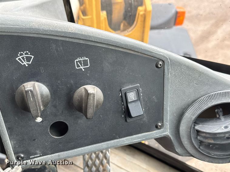 image for item DY0071 2003 Caterpillar 928G wheel loader