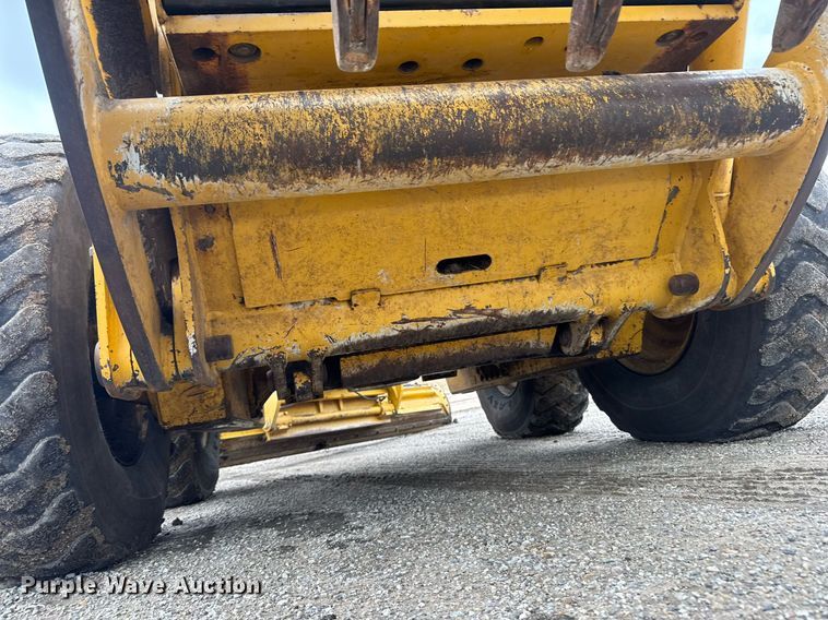 image for item DY0073 2004 John Deere 772CH Series II motor grader