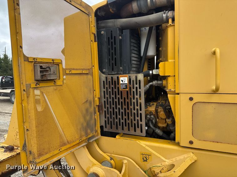 image for item DY0073 2004 John Deere 772CH Series II motor grader