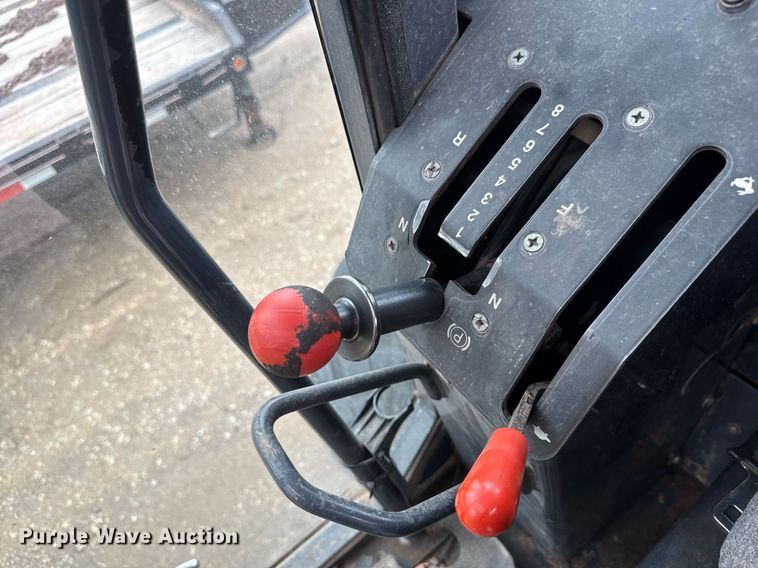 image for item DY0073 2004 John Deere 772CH Series II motor grader