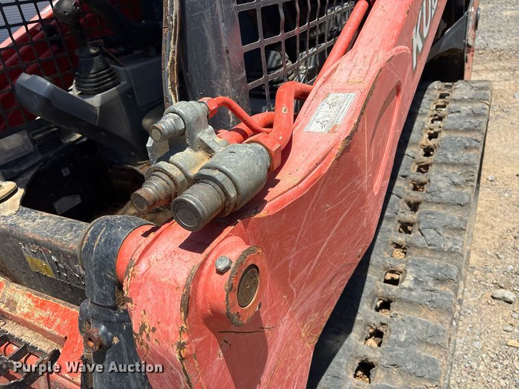 image for item DY0469 2019 Kubota SVL75-2 tracked skid steer loader