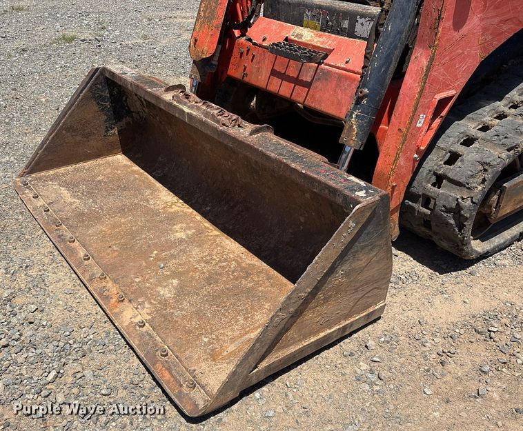 image for item DY0469 2019 Kubota SVL75-2 tracked skid steer loader