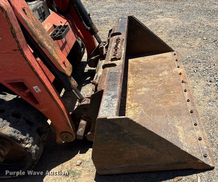 image for item DY0469 2019 Kubota SVL75-2 tracked skid steer loader