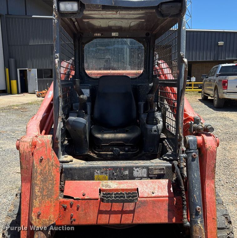 image for item DY0469 2019 Kubota SVL75-2 tracked skid steer loader