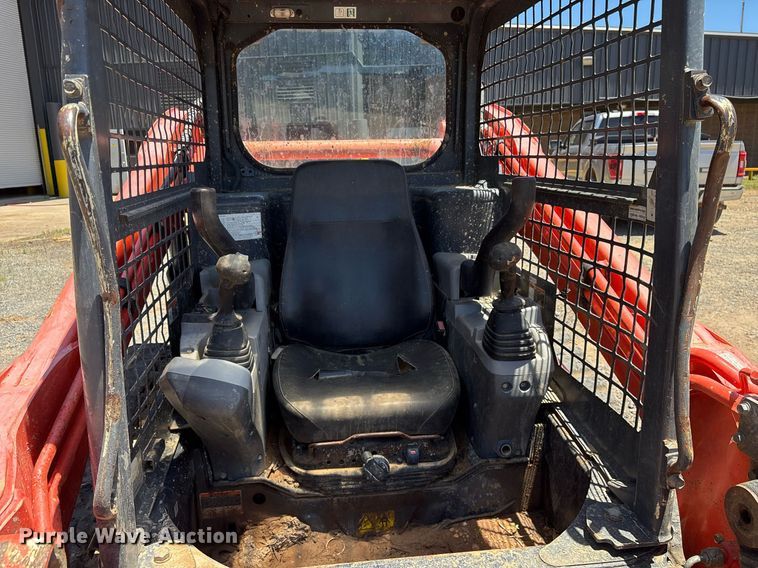 image for item DY0469 2019 Kubota SVL75-2 tracked skid steer loader