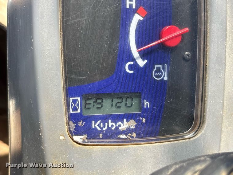 image for item DY0469 2019 Kubota SVL75-2 tracked skid steer loader