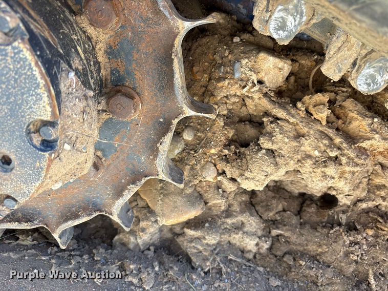 image for item DY0469 2019 Kubota SVL75-2 tracked skid steer loader