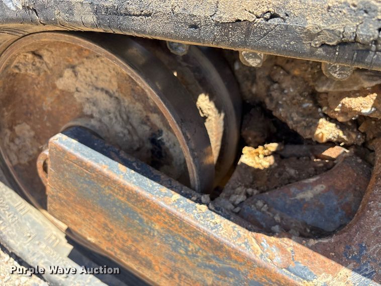 image for item DY0469 2019 Kubota SVL75-2 tracked skid steer loader