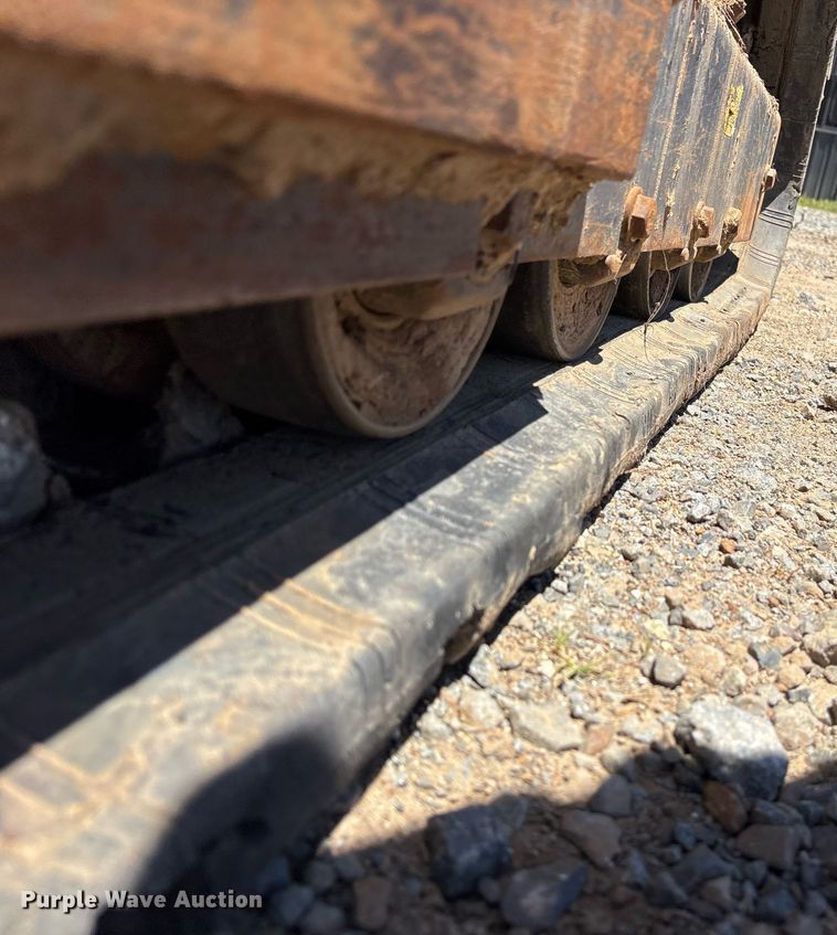 image for item DY0469 2019 Kubota SVL75-2 tracked skid steer loader