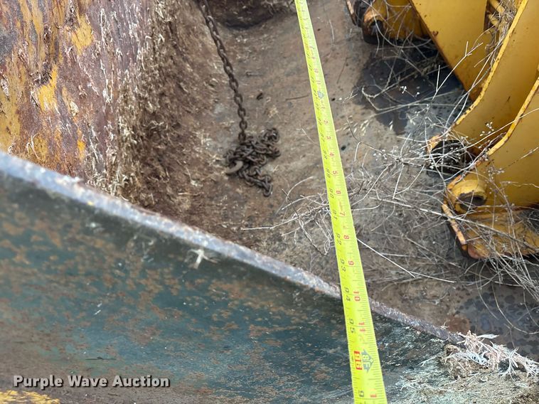 image for item DY0511 1977 John Deere 444 wheel loader