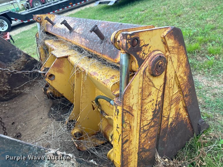 image for item DY0511 1977 John Deere 444 wheel loader