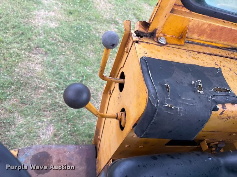 image for item DY0511 1977 John Deere 444 wheel loader