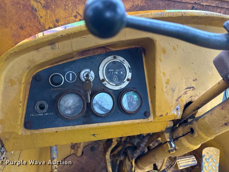 image for item DY0511 1977 John Deere 444 wheel loader