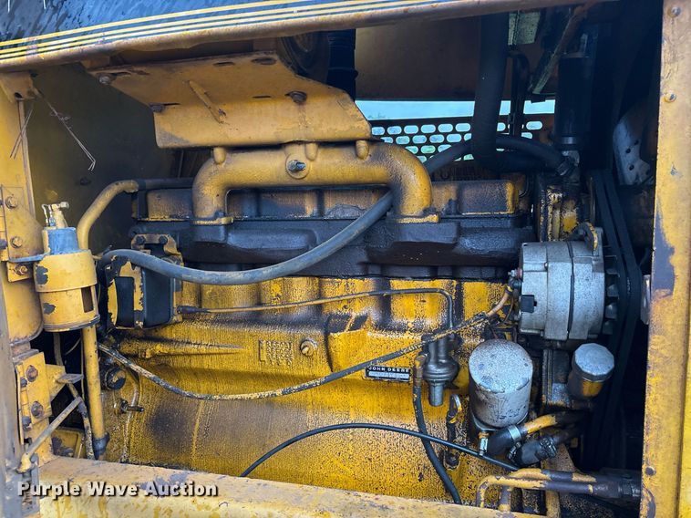 image for item DY0511 1977 John Deere 444 wheel loader