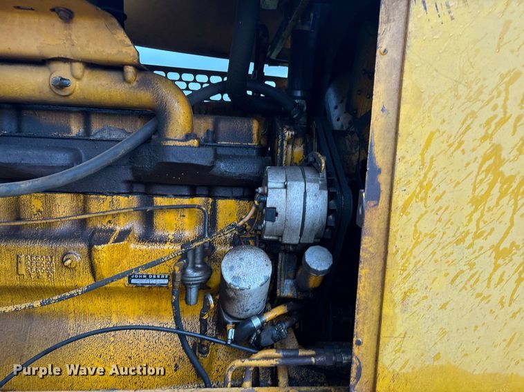 image for item DY0511 1977 John Deere 444 wheel loader