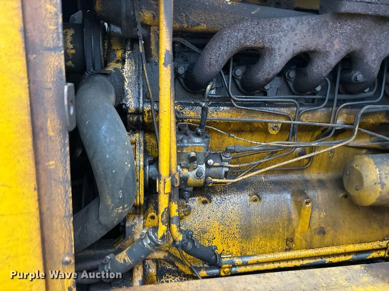 image for item DY0511 1977 John Deere 444 wheel loader