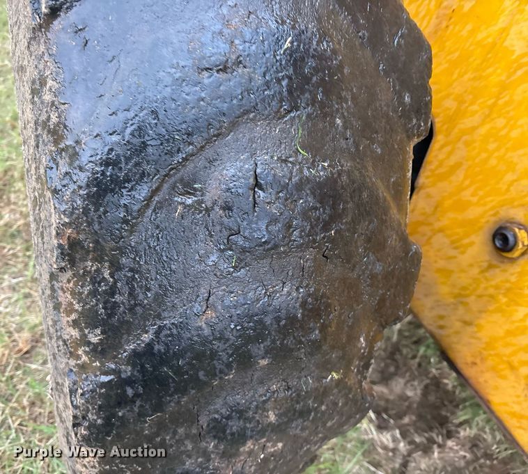 image for item DY0511 1977 John Deere 444 wheel loader