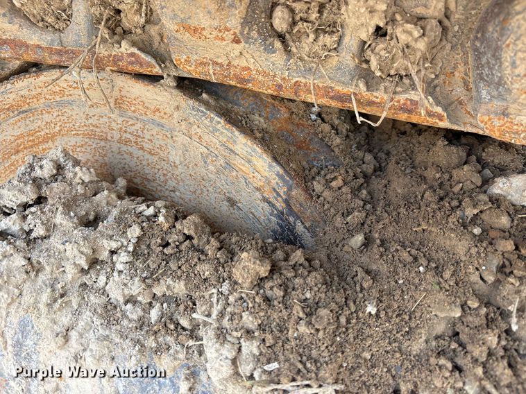 image for item DY0517 2002 John Deere 230C LC excavator