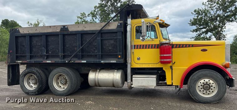 image for item DY0524 1988 Peterbilt dump truck