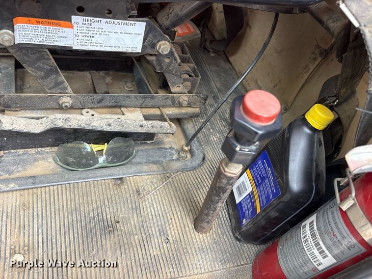 image for item DY0524 1988 Peterbilt dump truck