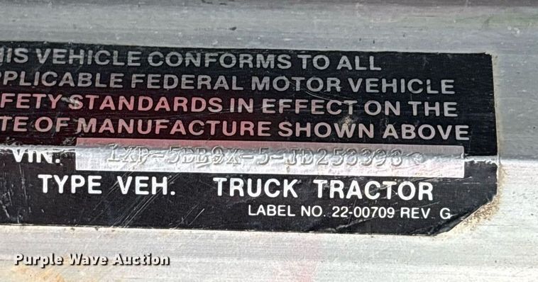 image for item DY0524 1988 Peterbilt dump truck