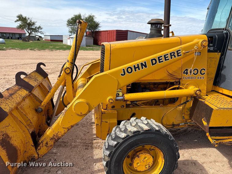 image for item DY2501 1989 John Deere 410C backhoe