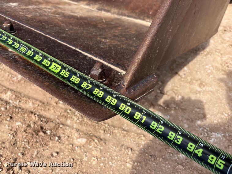 image for item DY2501 1989 John Deere 410C backhoe