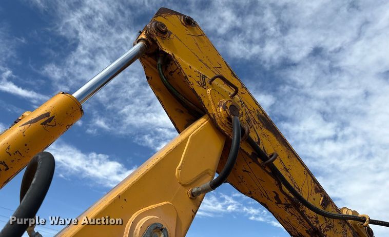 image for item DY2501 1989 John Deere 410C backhoe