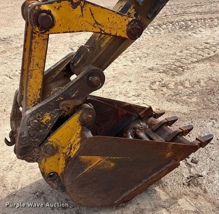 image for item DY2501 1989 John Deere 410C backhoe