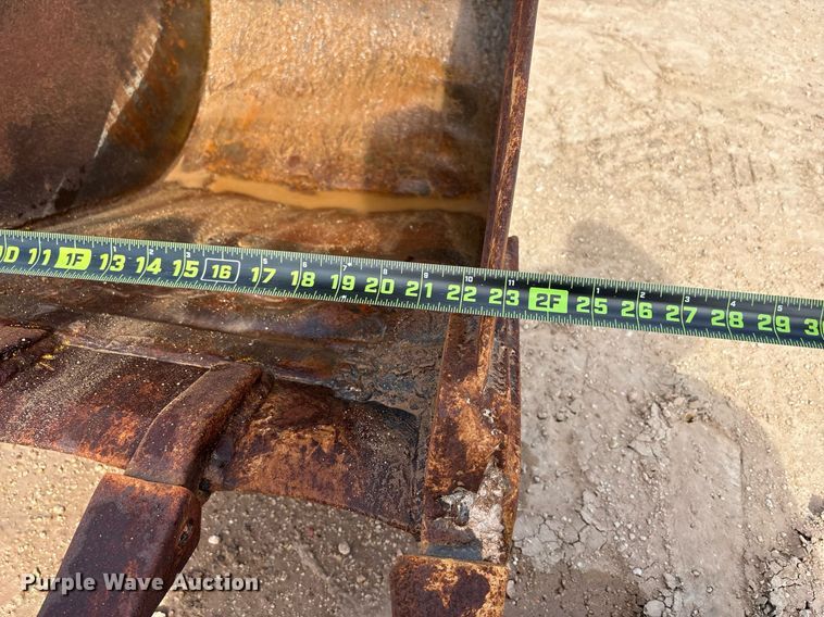 image for item DY2501 1989 John Deere 410C backhoe